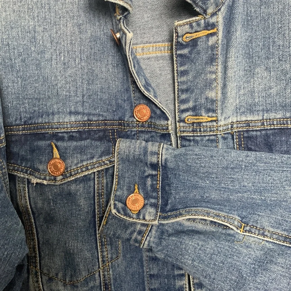 Forever 21 Men Blue Denim Distressed Jacket - Medium - Picture 10 of 11